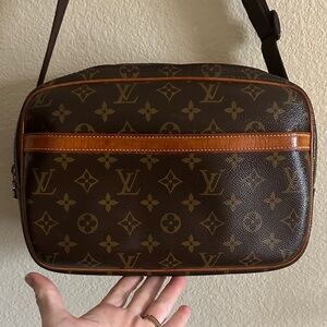 LOUIS VUITTON Report Authenic travel bag Vintage adjustable strap w/LV dustbag
